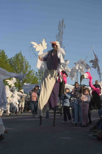 And a tall dove as well
